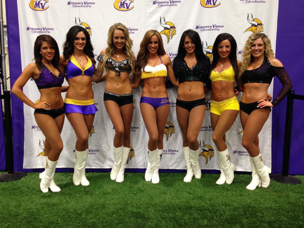 minnesota vikings cheerleaders auditions, 2014, custom tryout outfits, The Line Up