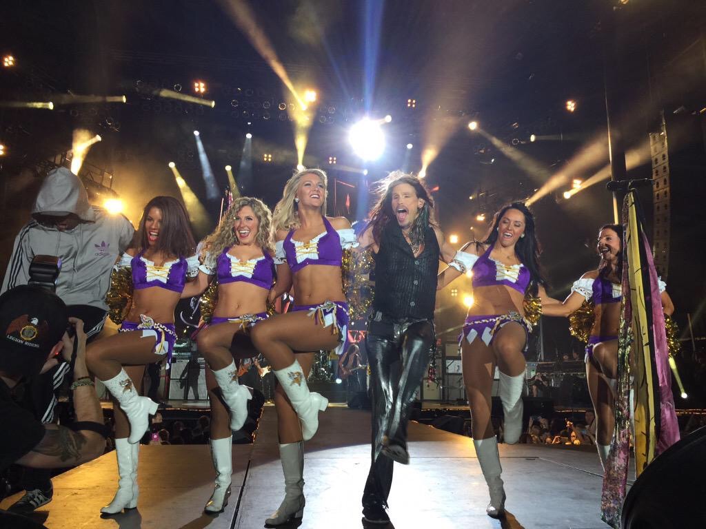 Minnesota Vikings Cheerleaders, NFL Hall of Fame Game with Aerosmith, in The Line Up Uniforms