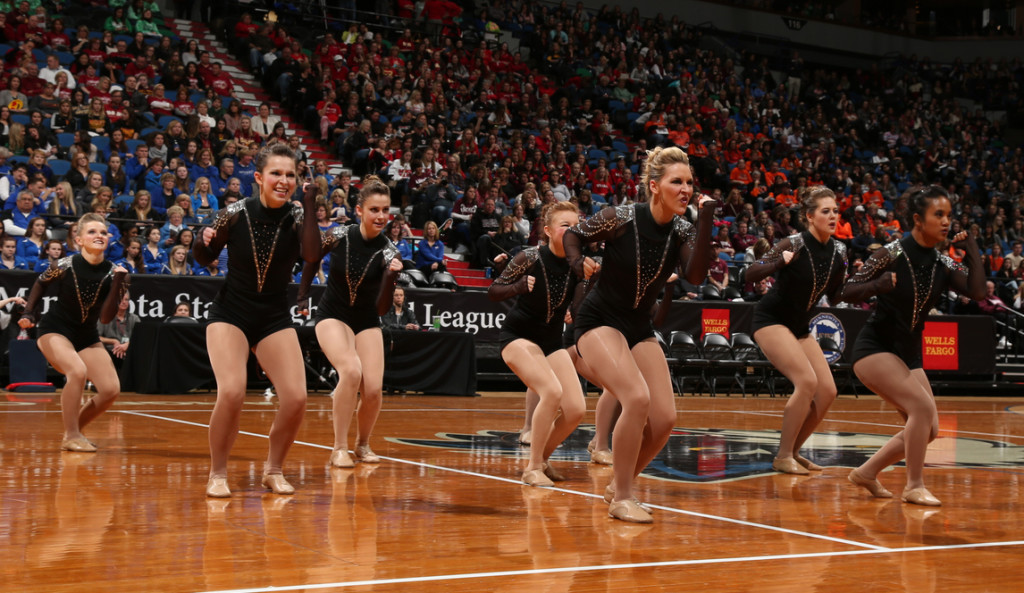 Duluth Denfeld Jazz black with silver chains St. Thomas costume, The Line Up