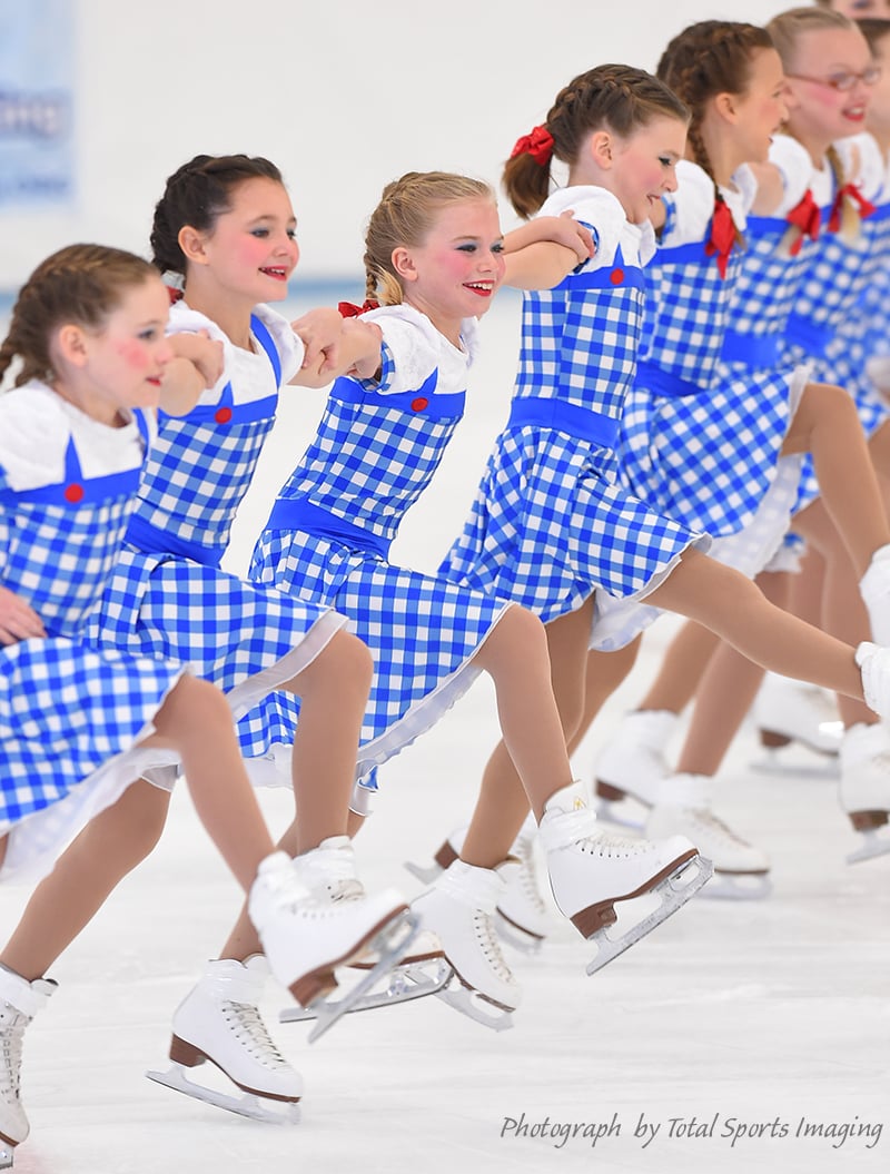 The Line Up - Fond du Lac Blades Pre-Juvenile - Mids Skate Dress