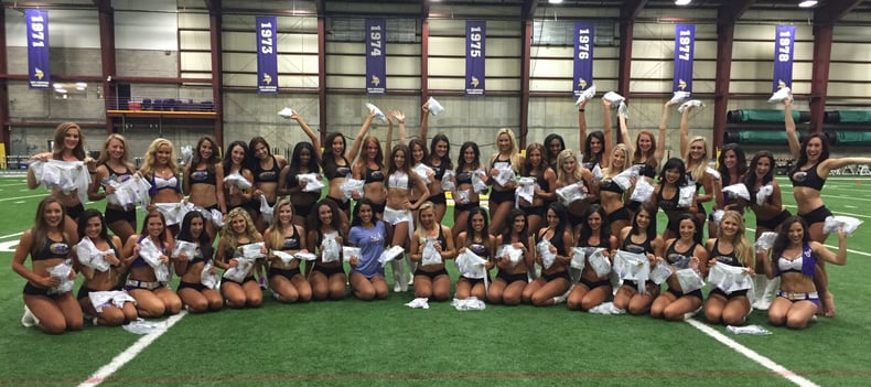 Vikings cheerleaders at practice